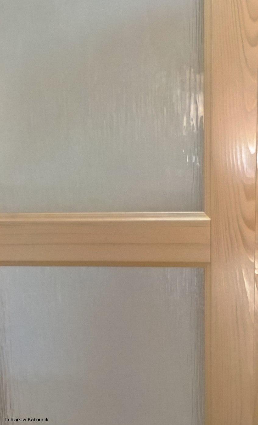 Dveře int. smrkové prosklené