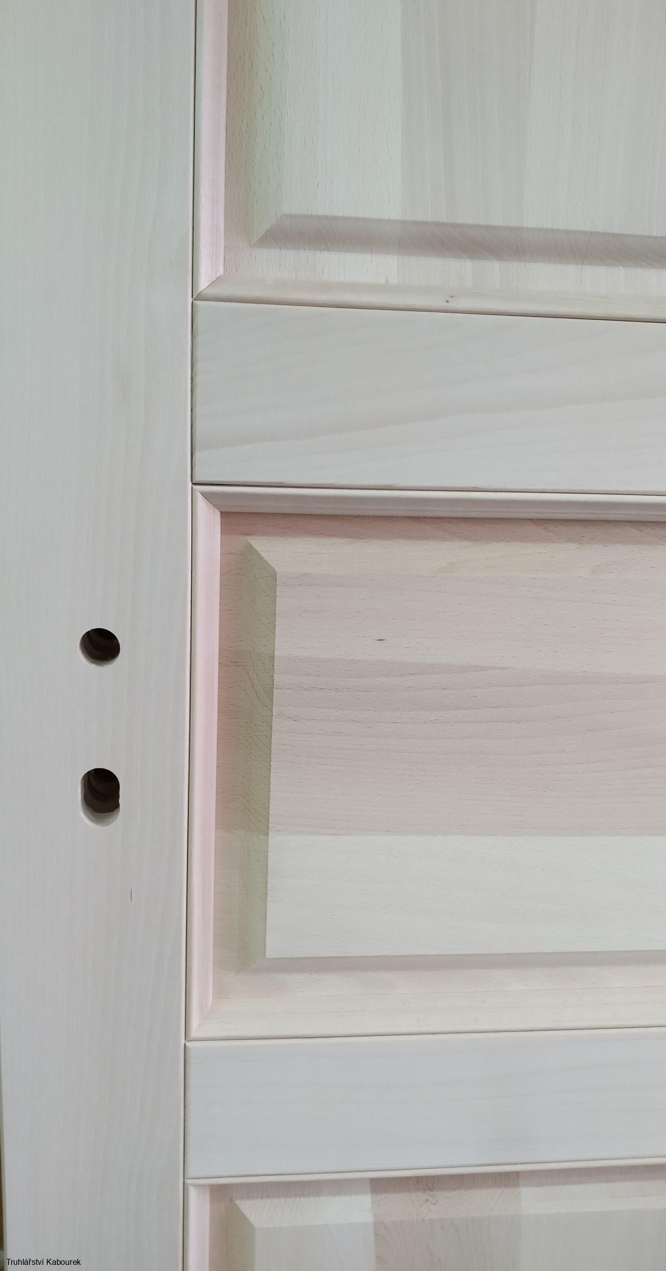 Dveře int. bukové plné 