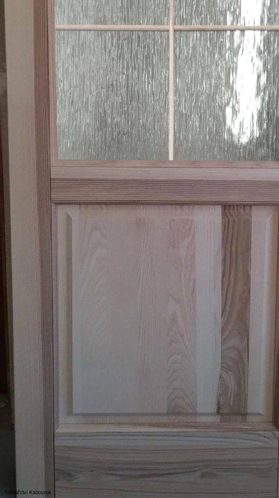 Dveře int. jasanové prosklené