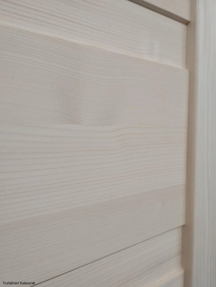 Dveře interiérové smrkové soft. plné