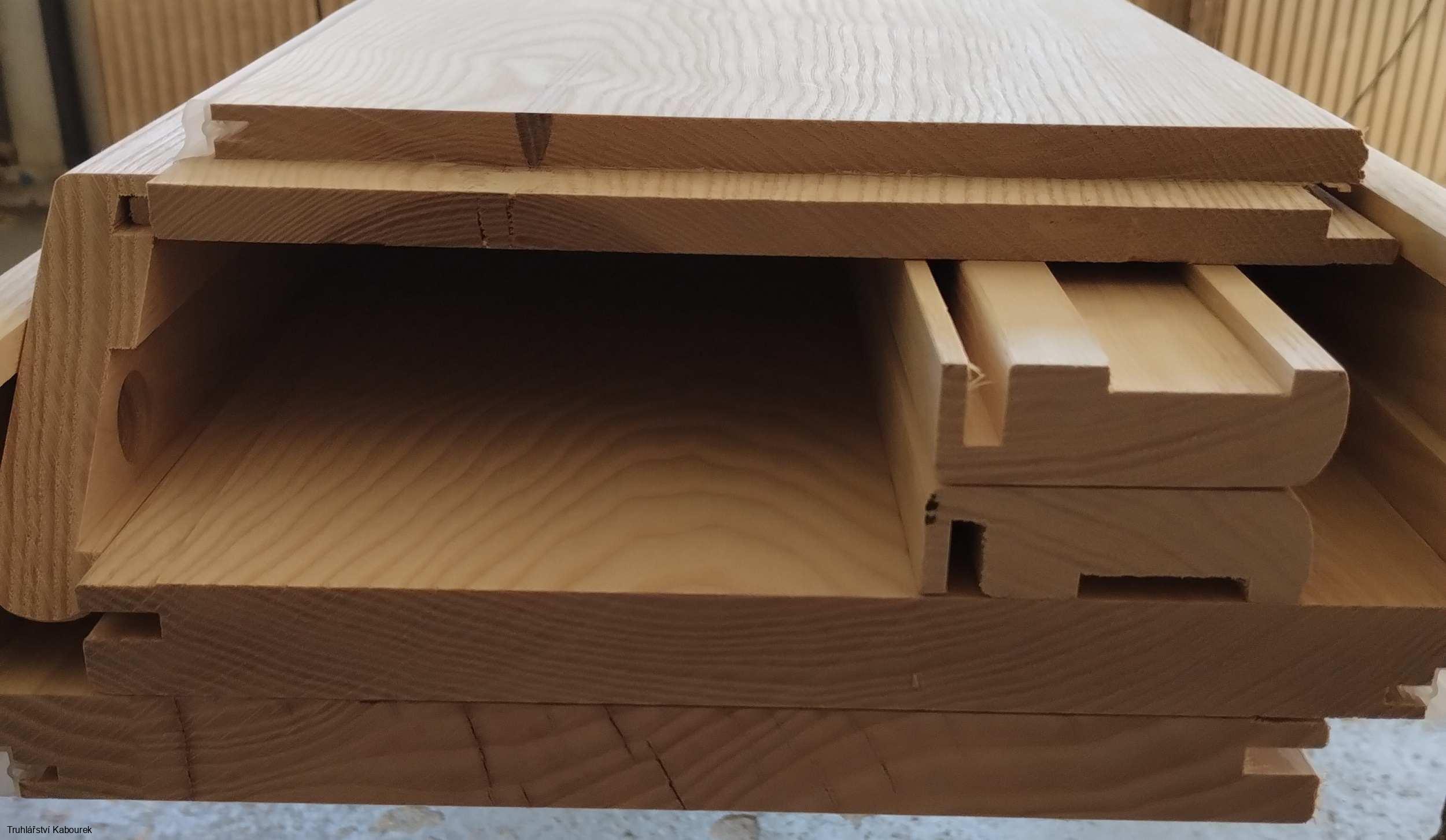 Zárubeň obložková jasanová 22 cm